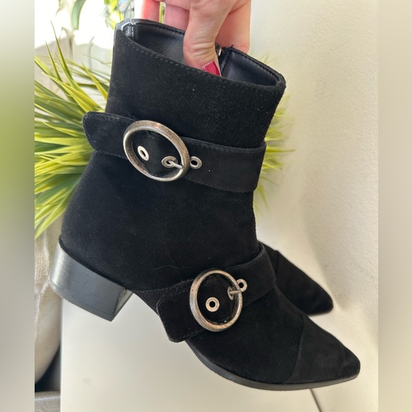 Zara | Flat Suede Boots - Picture 11 of 16